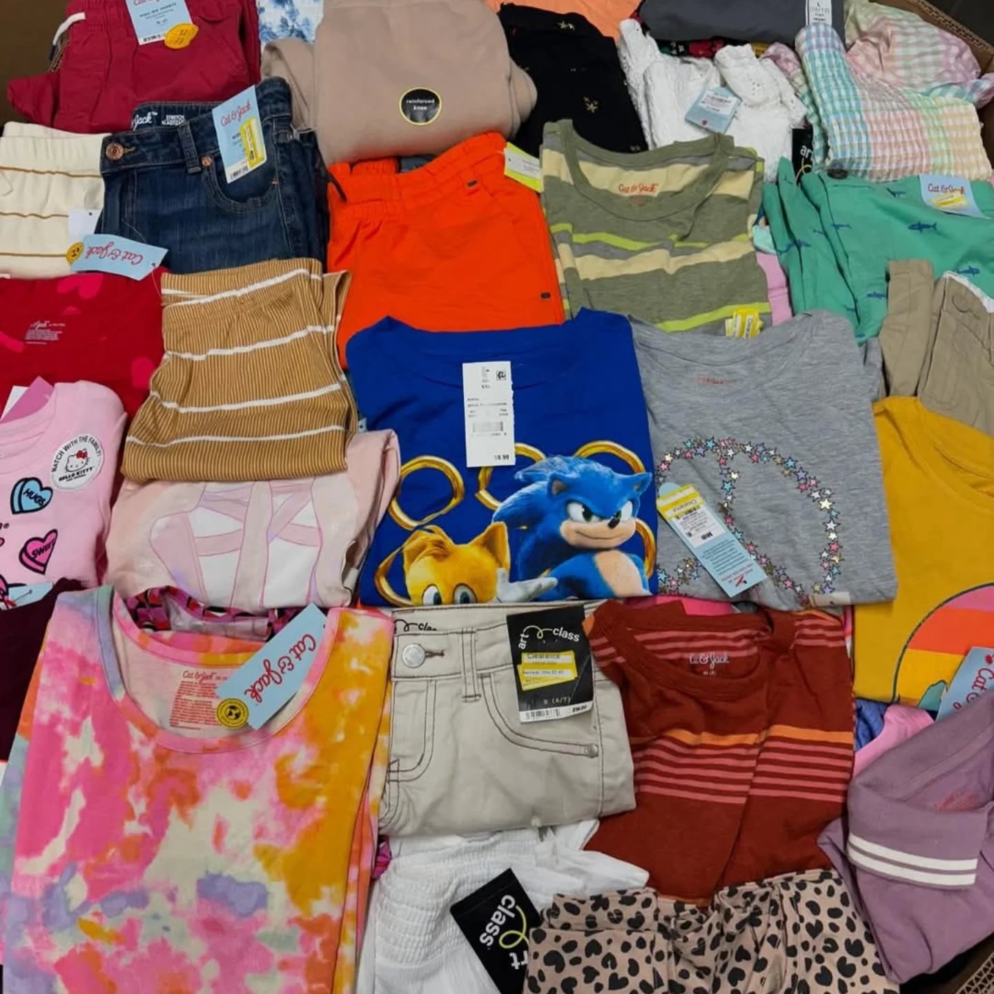 Kids clothing pallet