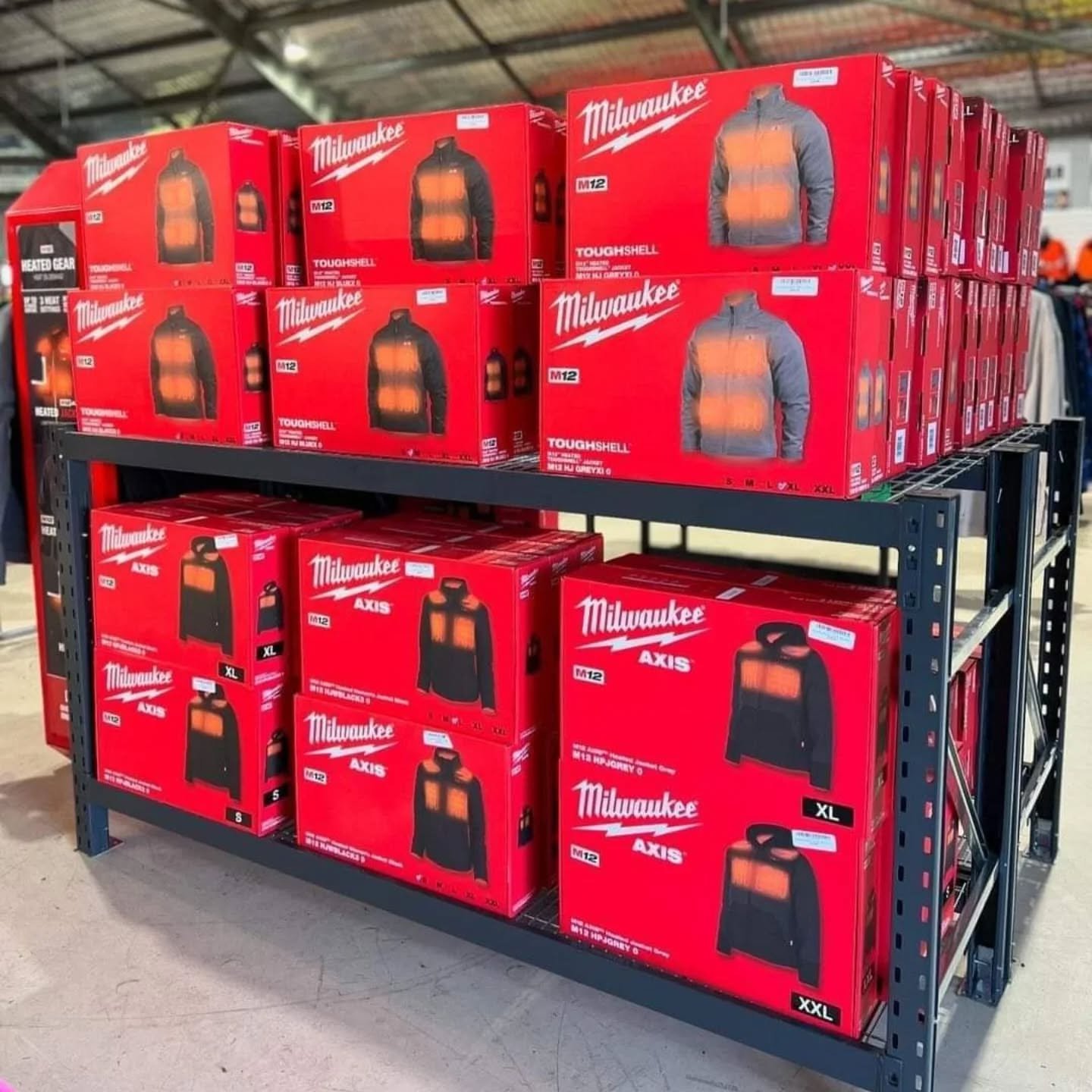 Milwaukee clothing pallet - Image 6