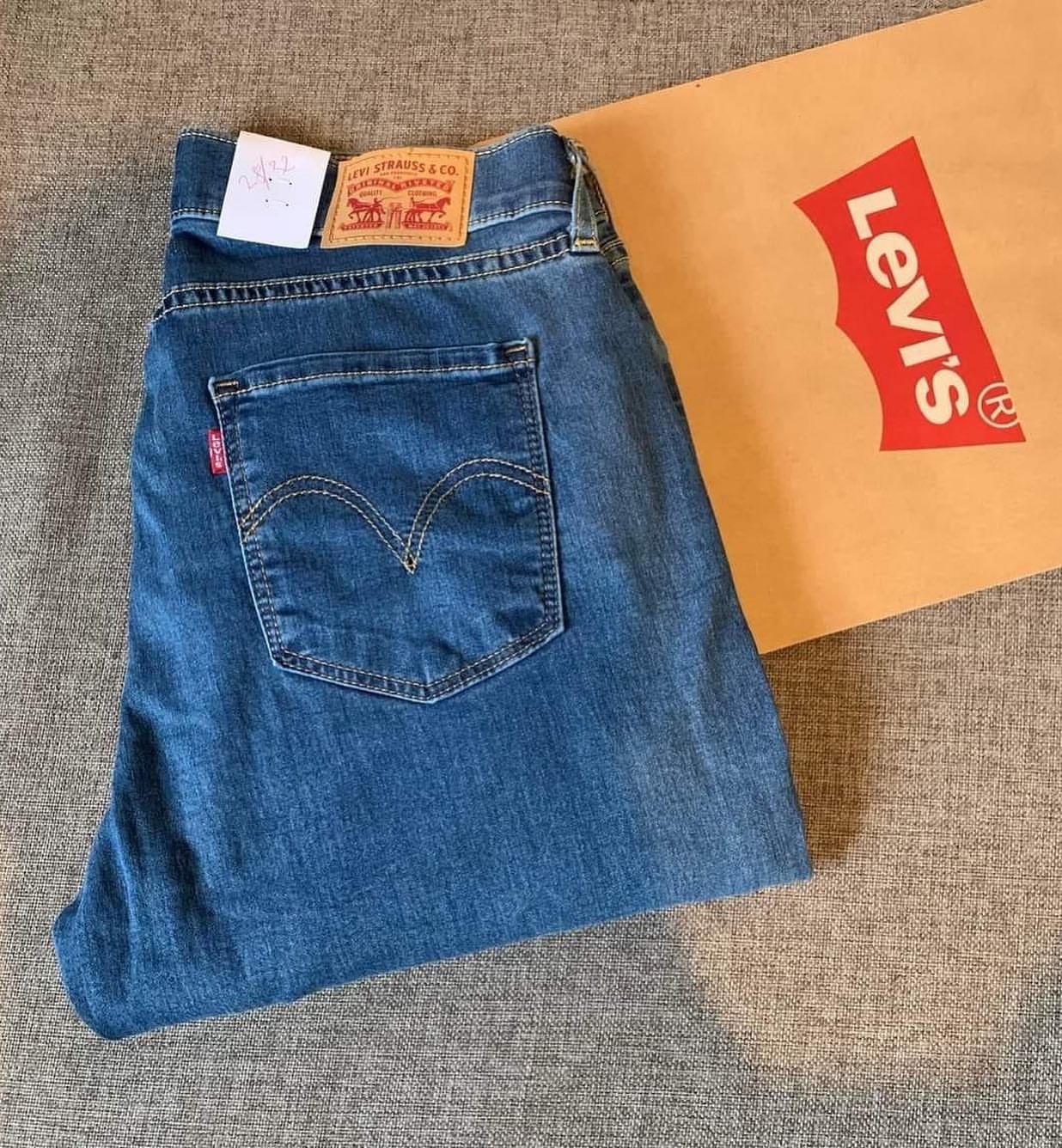 Levi’s Jeans pallets - Image 2