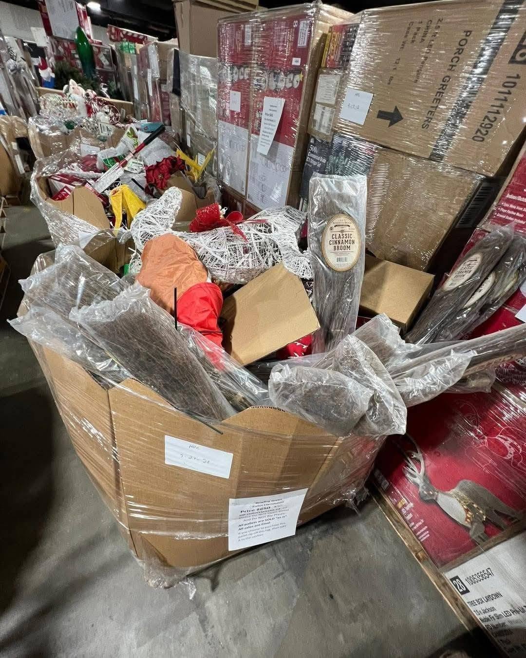 Christmas Pallets - Image 9